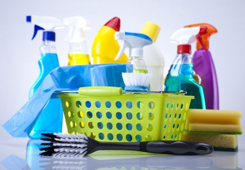 Cleaner in Harrow providing kitchen cleaning support